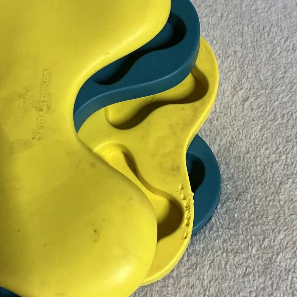 Dog Tornado Spinning Treat Toy Outward Hound Skill Level 2 Hide Puzzle Lock Bone
